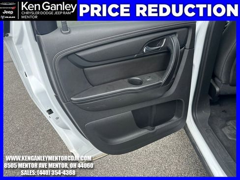 Used 2017 Chevrolet Traverse LT image 18