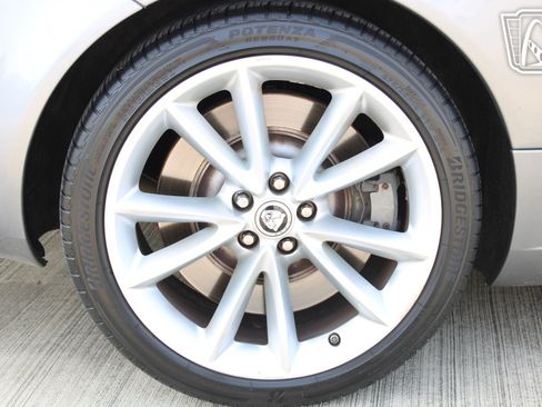 Used 2012 Jaguar XKR R RWD image 9