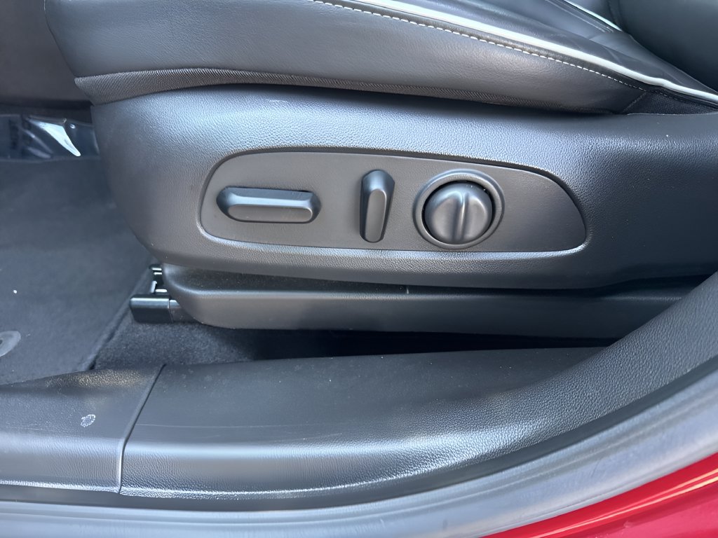 Used 2024 Buick Encore GX Avenir w/ Avenir Technology Package FWD image 10