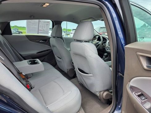 Used 2021 Chevrolet Malibu LT image 11