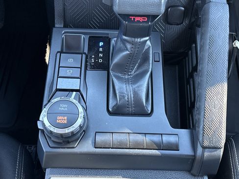 Used 2025 Toyota Tacoma TRD Sport image 27