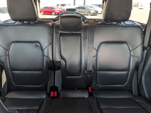 Used 2025 Ford Bronco Outer Banks w/ Sasquatch Package image 12