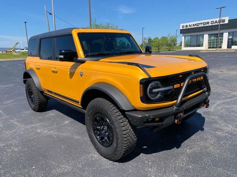 Used 2021 Ford Bronco First Edition AWD/4WD image 3