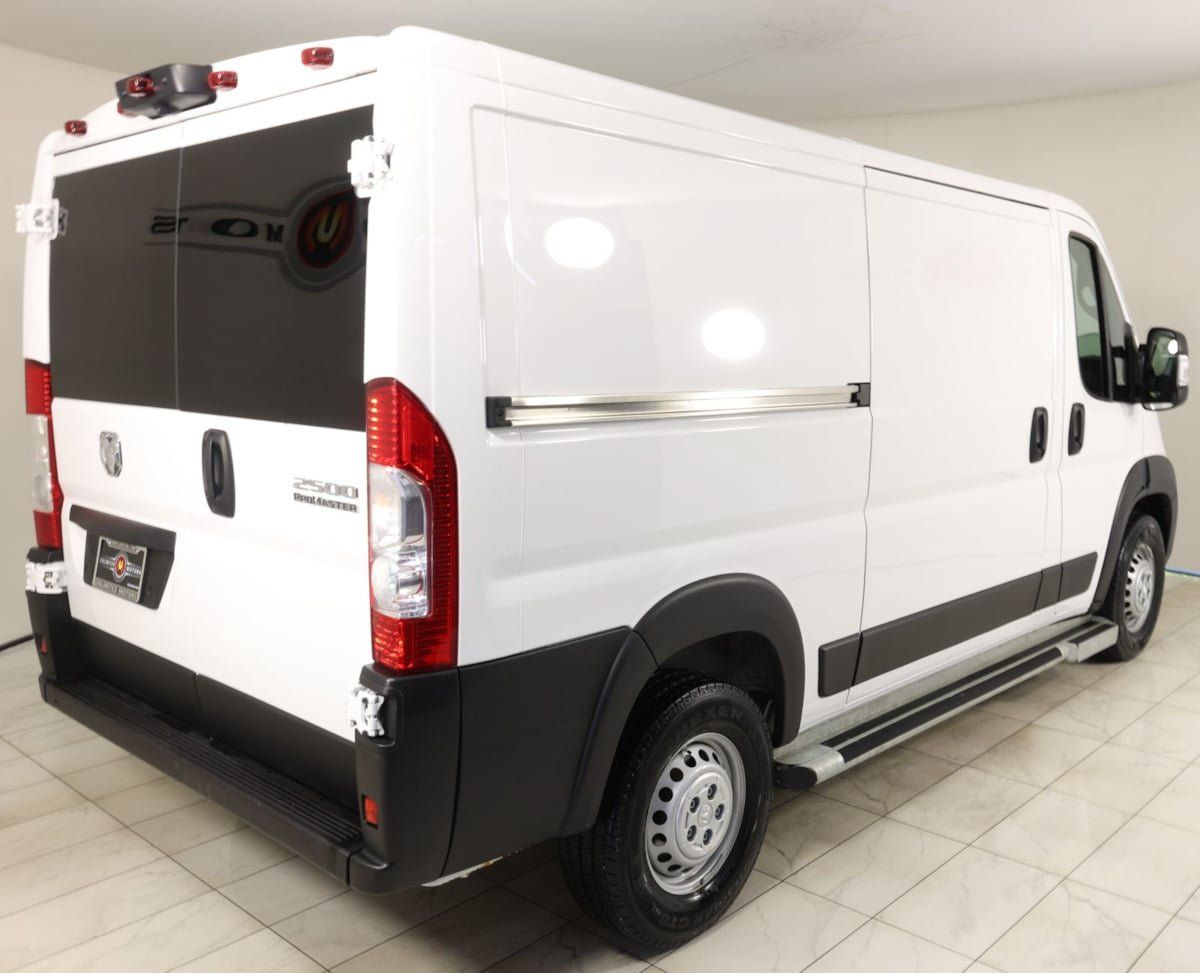 Used 2025 RAM ProMaster 2500 w/ U-Haul Equipment Group FWD image 3