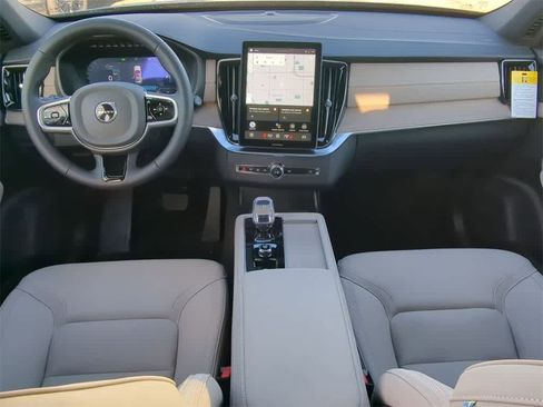 New 2026 Volvo XC90 B6 Plus w/ Protection Package Premier image 14