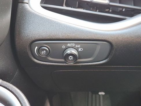 Used 2023 Chevrolet Malibu LT image 18