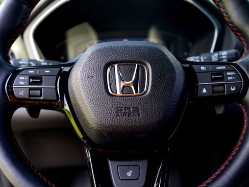 Used 2025 Honda Pilot Black Edition image 12