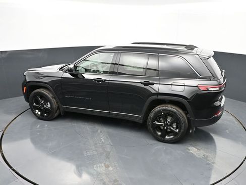 New 2026 Jeep Grand Cherokee Limited w/ Limited Altitude Package image 38