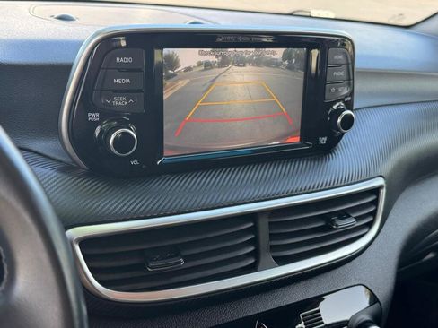 Used 2020 Hyundai Tucson Sport FWD image 16
