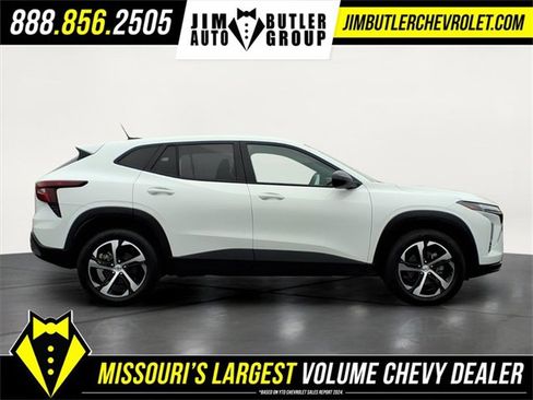 Used 2024 Chevrolet Trax RS image 5