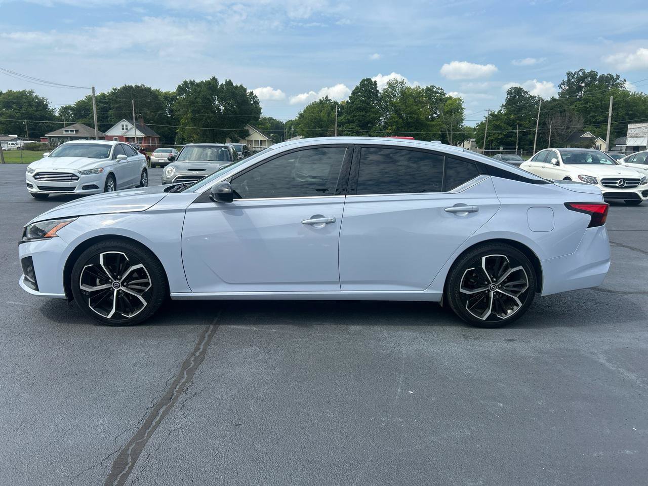 Used 2023 Nissan Altima 2.5 SR FWD image 8