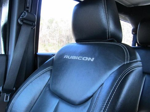 Used 2016 Jeep Wrangler Unlimited Rubicon w/ Connectivity Group image 86