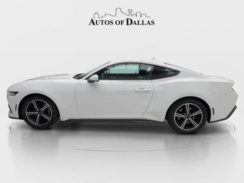 Used 2024 Ford Mustang Premium RWD image 5