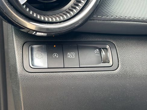Used 2025 Chevrolet Equinox LT FWD image 22
