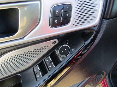 Used 2022 Ford Explorer Platinum w/ Equipment Group 601A image 20