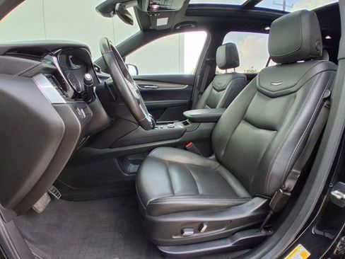 Used 2023 Cadillac XT6 Luxury w/ LPO, Floor Liner Package image 14