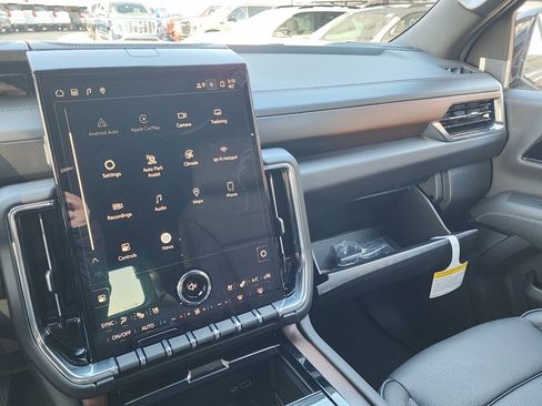 New 2026 GMC Yukon Denali w/ Sun & Power Step Package image 41