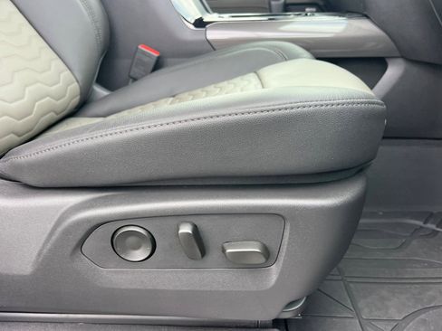 Certified 2025 Chevrolet Silverado 1500 ZR2 w/ Technology Package image 23