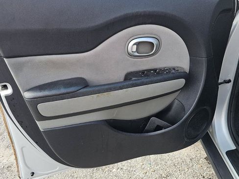 Used 2015 Kia Soul FWD image 9
