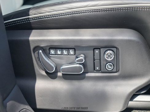 Used 2021 Bentley Bentayga image 63