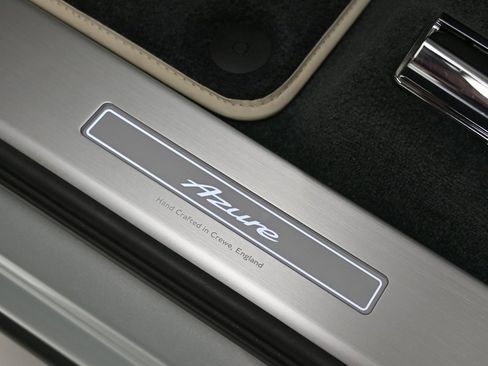 Certified 2025 Bentley Bentayga Extended Wheelbase image 29