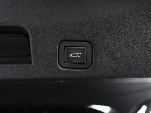 Used 2024 GMC Acadia Elevation image 44