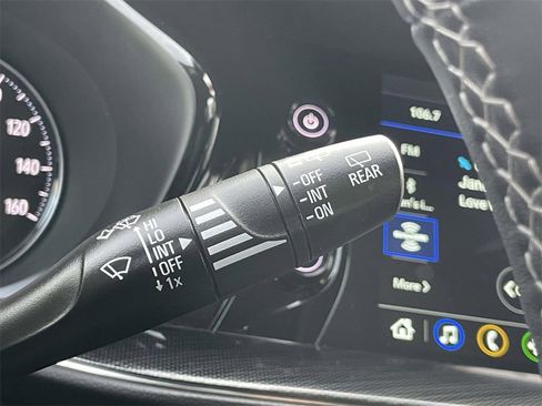 Used 2023 Buick Envision Essence image 23