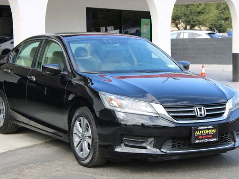 Used 2015 Honda Accord LX image 3