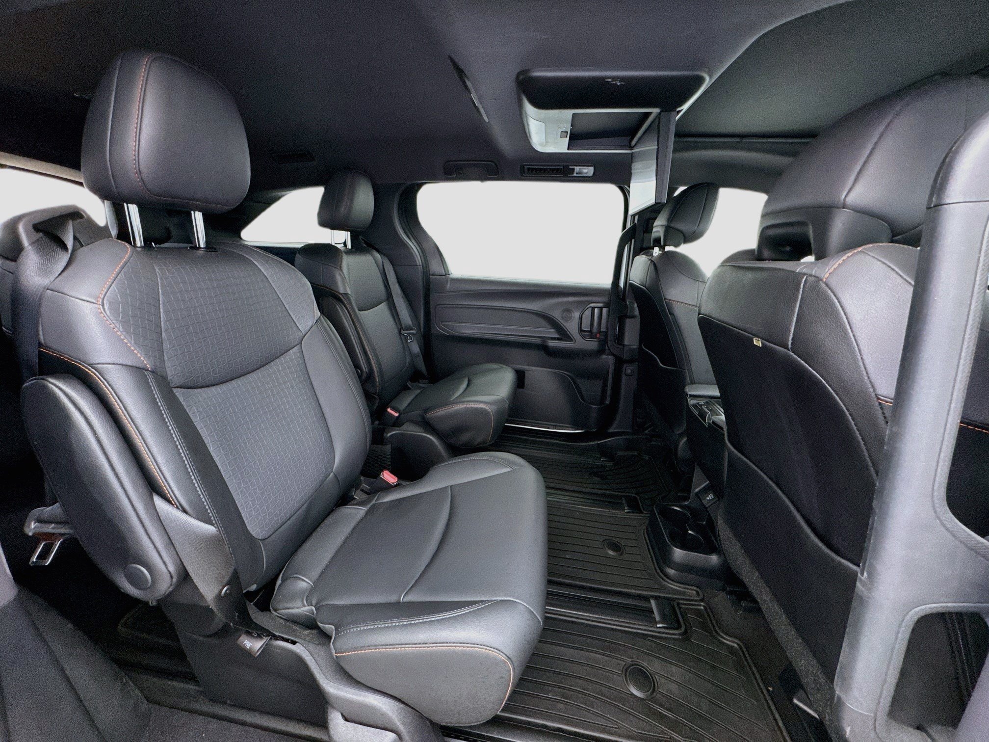 Used 2022 Toyota Sienna XSE w/ XSE Plus Package FWD image 21