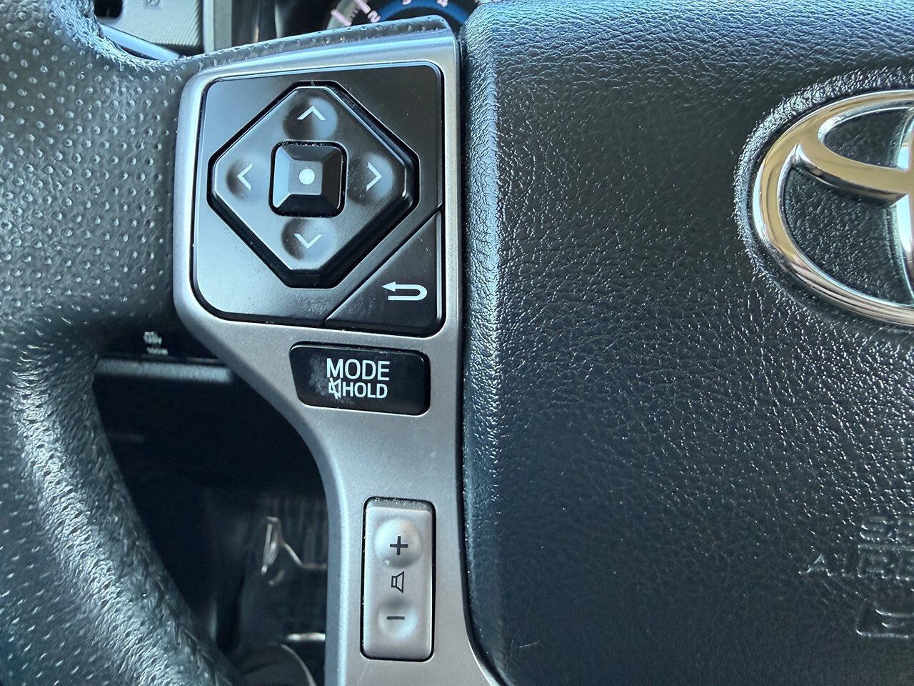 Used 2019 Toyota 4Runner SR5 Premium AWD/4WD image 31