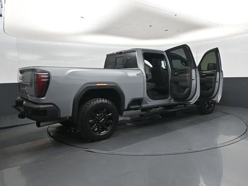 Used 2024 GMC Sierra 2500 AT4 w/ AT4 Premium Plus Package AWD/4WD image 46