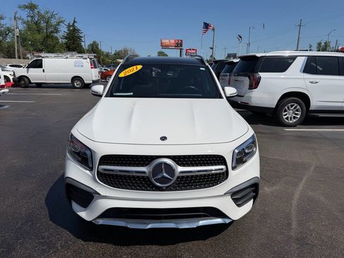Used 2021 Mercedes-Benz GLB 250 4MATIC w/ AMG Line image 2