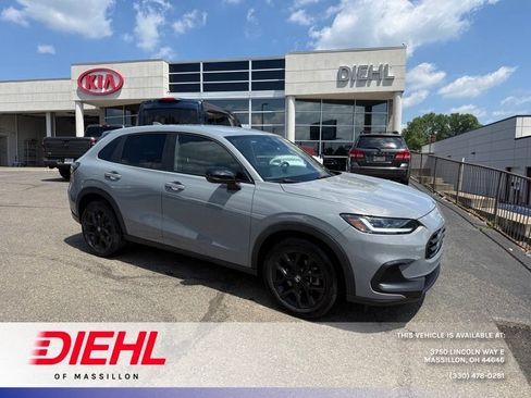 Used 2024 Honda HR-V Sport image 1