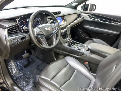 Certified 2025 Cadillac XT5 Premium Luxury AWD/4WD image 11