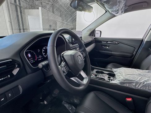 Used 2025 Honda Pilot EX-L image 13