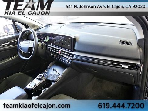 Used 2026 Kia Sportage LX FWD image 11