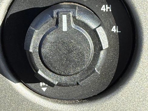 Used 2012 Ford F150 Lariat w/ Lariat Plus Pkg AWD/4WD image 31