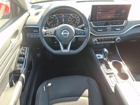 Certified 2023 Nissan Altima 2.5 SV w/ SV Premium Package image 11