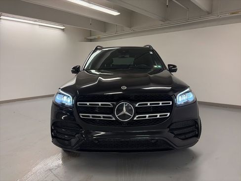 Used 2022 Mercedes-Benz GLS 450 4MATIC image 3