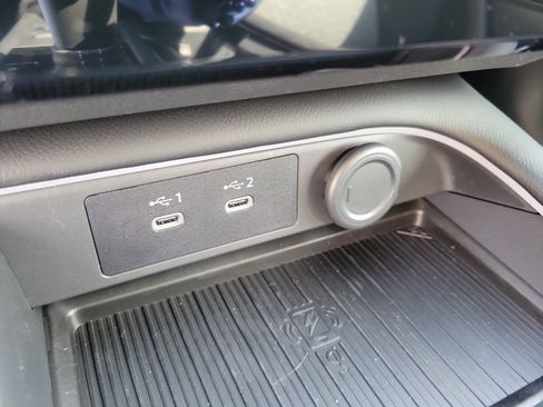 New 2026 Nissan Sentra SV w/ SV Convenience Package FWD image 23