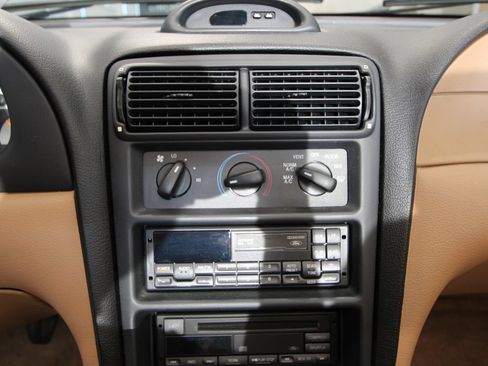 Used 1994 Ford Mustang GT RWD image 10