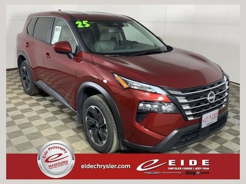 Used 2025 Nissan Rogue SV AWD/4WD image 1