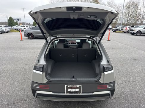 Used 2025 Hyundai Ioniq 5 SEL image 12