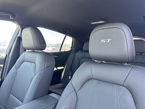 New 2026 Buick Envista Sport Touring w/ Convenience II Package FWD image 23