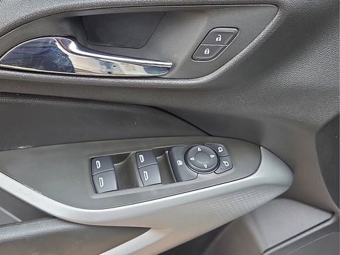 Used 2024 Chevrolet Trax LS image 23