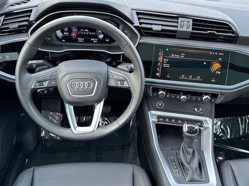 Certified 2025 Audi Q3 2.0T Premium w/ Convenience Package image 14