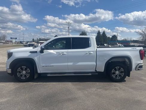 Used 2023 GMC Sierra 1500 SLE AWD/4WD image 2