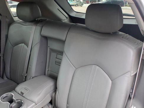 Used 2011 Cadillac SRX Luxury AWD/4WD image 4