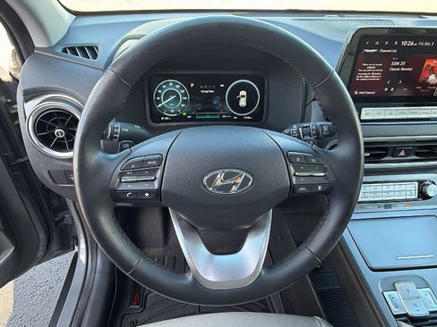 Used 2022 Hyundai Kona Limited image 18