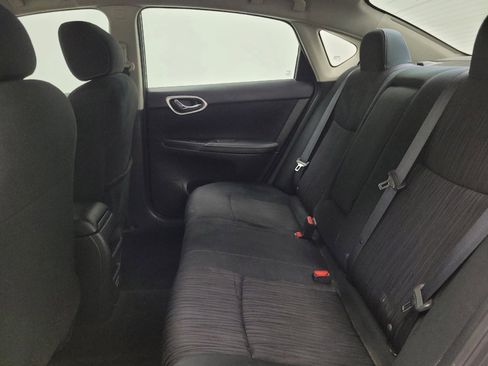 Used 2019 Nissan Sentra SV FWD image 18